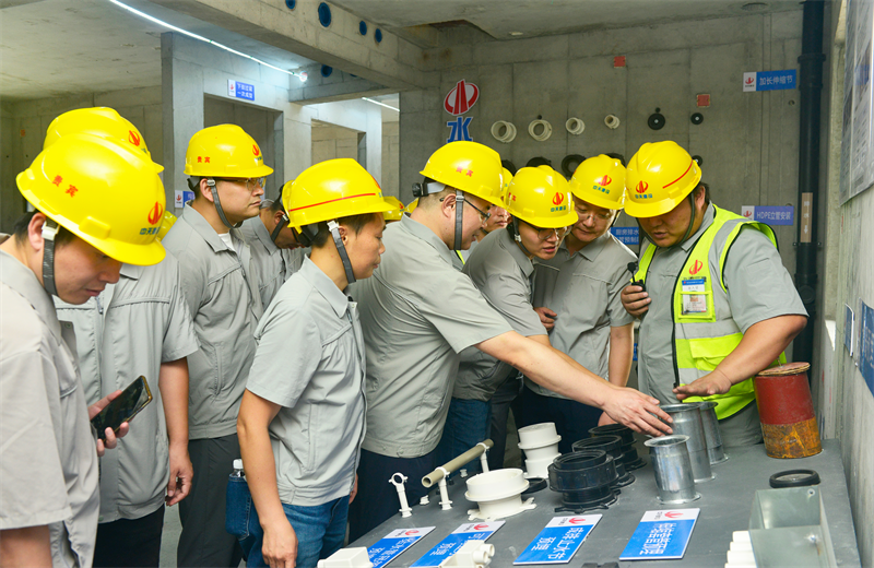 为进一步推进优质客户高效履约，提升交付品质、达成客户满意，2025年6月25日，尊龙凯时建设集团在上海组织召开2025年越秀地产、华润置业客户履约推进会。